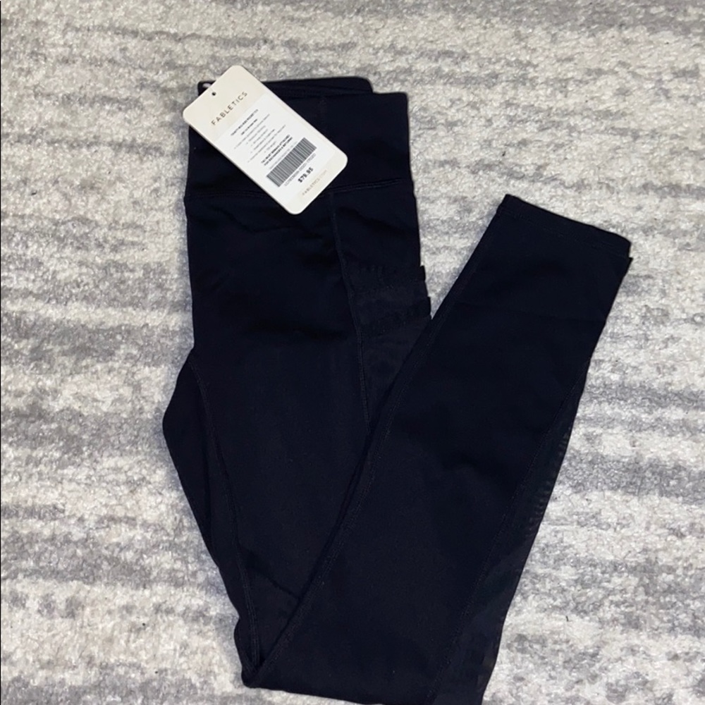 Fabletics 7/8 length leggings